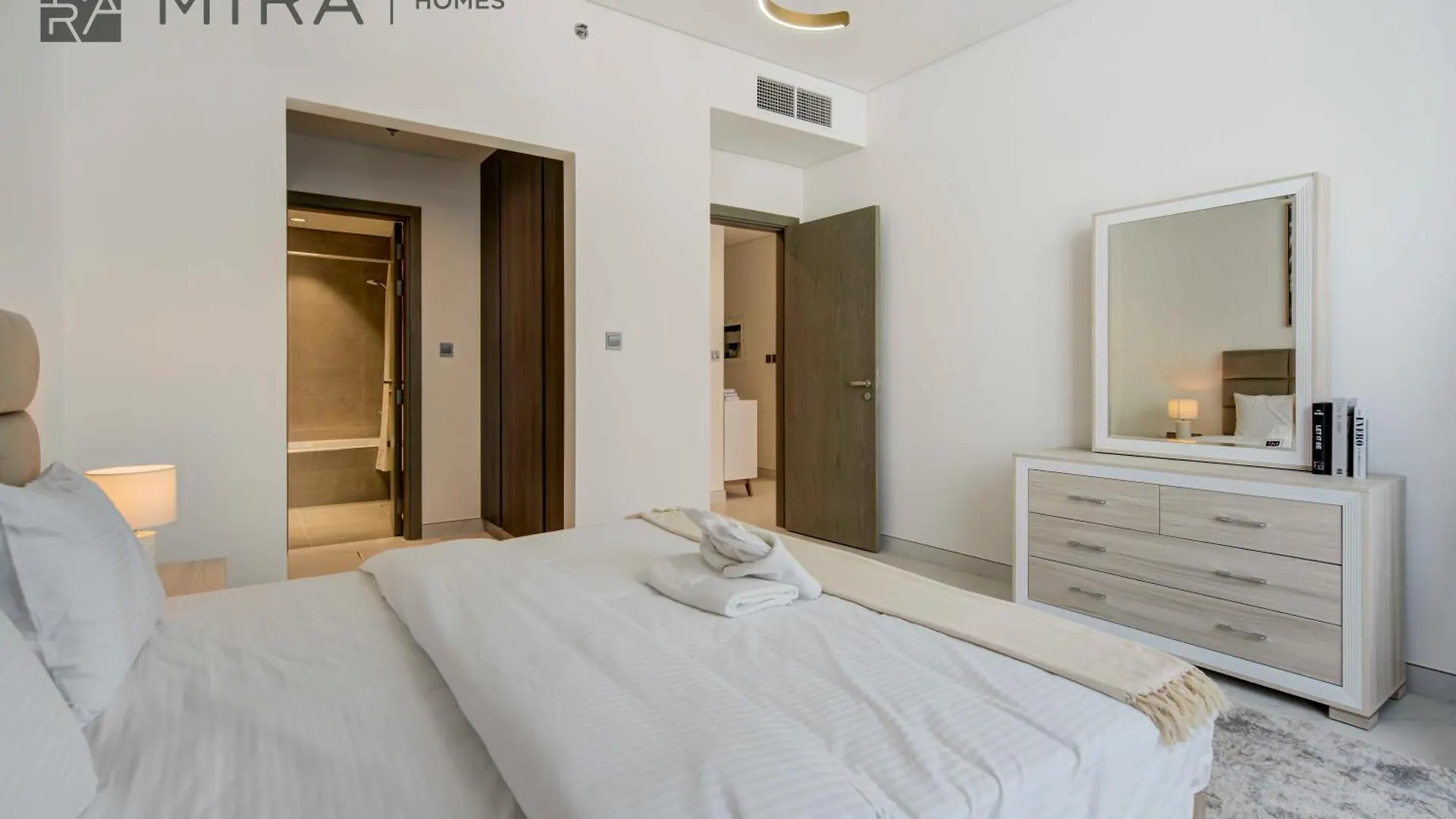 Apartment Mira Holiday Homes - Luxury 1 Bedroom In District One Dubai