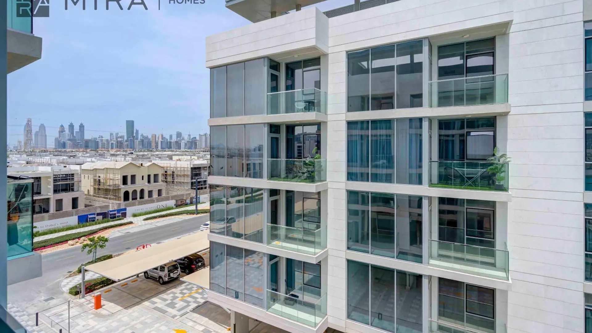 Mira Holiday Homes - Luxury 1 Bedroom In District One Dubai Apartment
